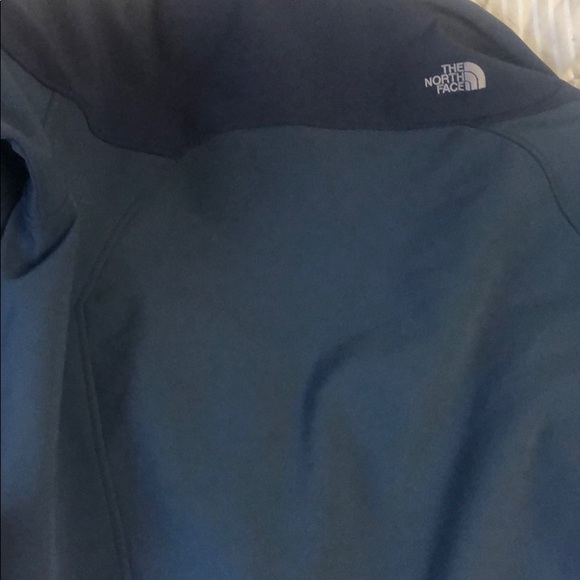 The North Face Apex Limited Edition Jacket - Picture 4 of 5